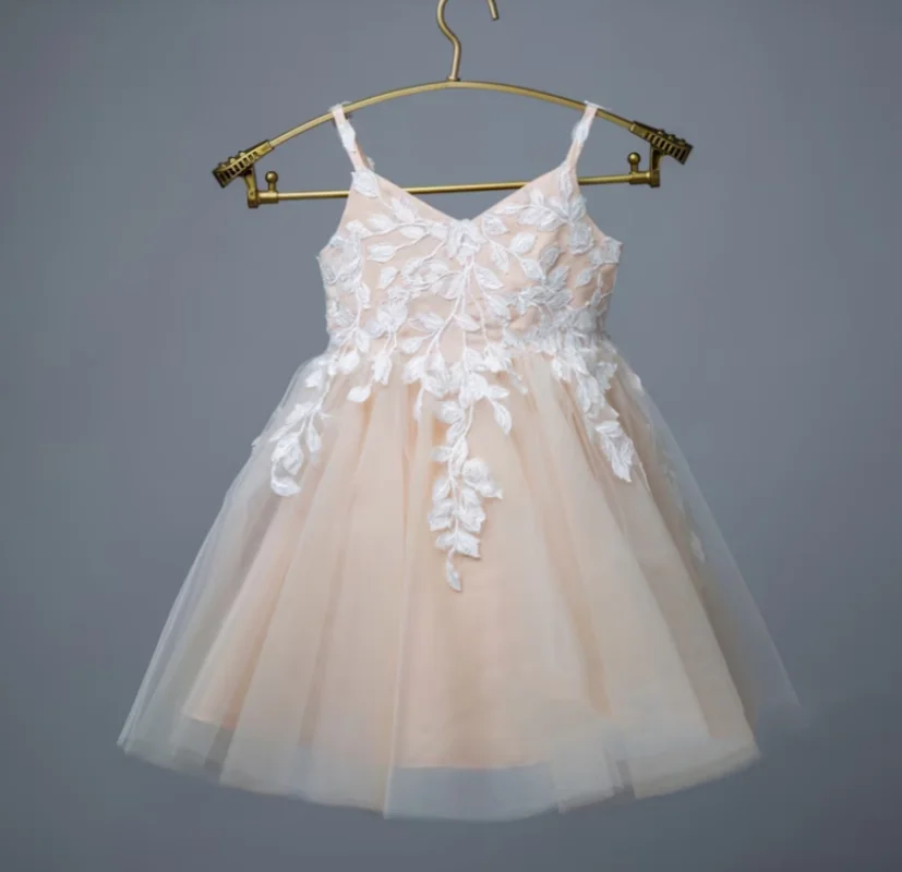 

New Arrival Flower Girl Dress Short Puff Skirt White Lace Champagne Lined Princess Birthday Gown Prom Pageant Dresses