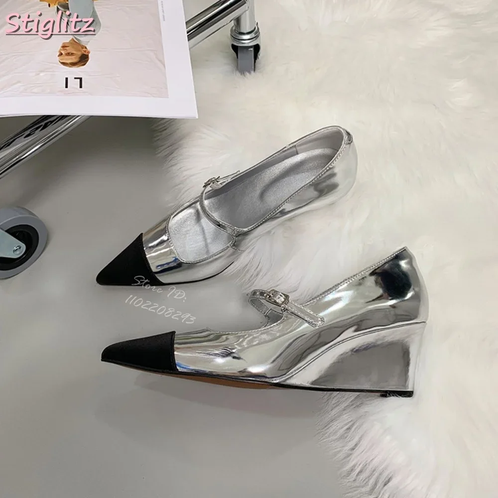 

Туфли-лодочки на танкетке с острым носком, милые серебряные лоскутные туфли Мэри Джейн с пряжкой и ремешками в стиле ретро 2025, офисные женские туфли на высоком каблуке во французском стиле