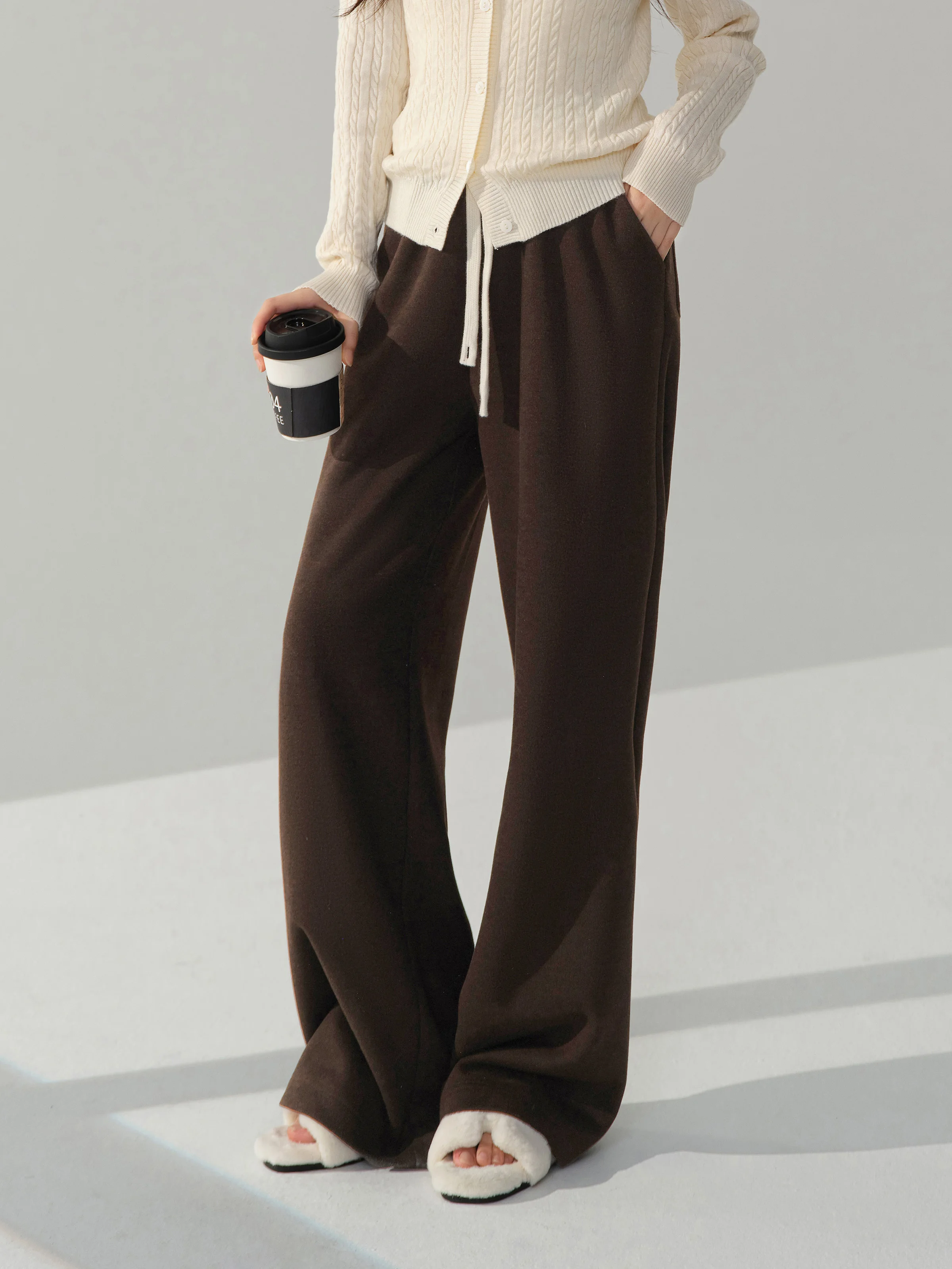 سراويل صالة فضفاضة عالية الخصر للنساء بخصر مطاطي وواسعة الساق سراويل رياضية كاجوال بطول الأرض للسيدات لخريف وشتاء