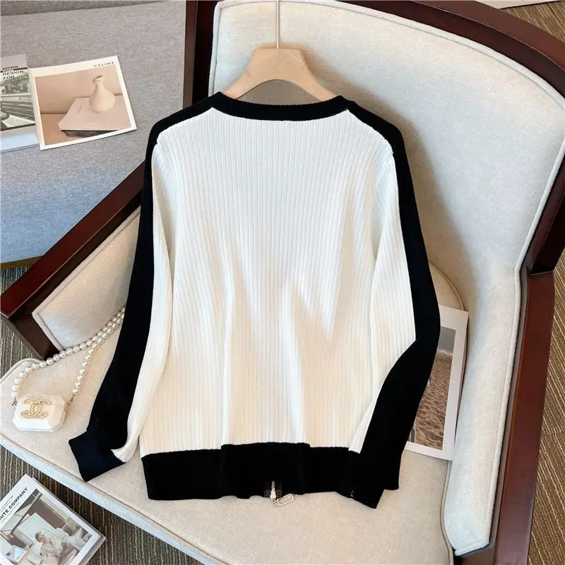 2023 New Autumn and Winter Temperament Color Contrast Patchwork Casual Loose and Versatile Oversize Small Fragrance Sweater