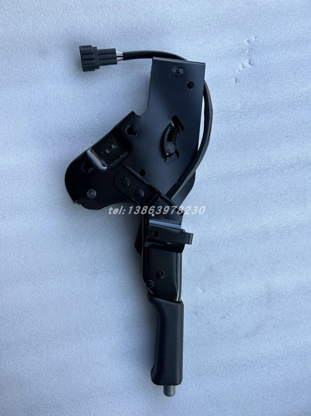 

Suitable for Mitsubishi forklift parts FD30 CF14E handbrake handle 91A51-10010 high quality spot
