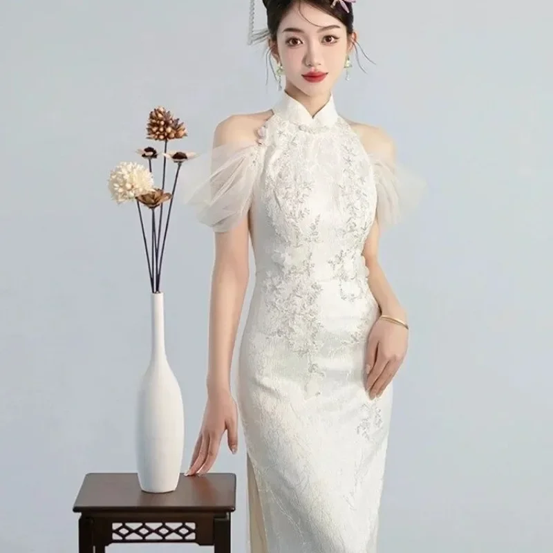 

Traditional Chinese White Stand Collar Lace High Slit Cheongsam Dress Women's 2026 Fashion Wedding Toast Dress Plus Size 2xl