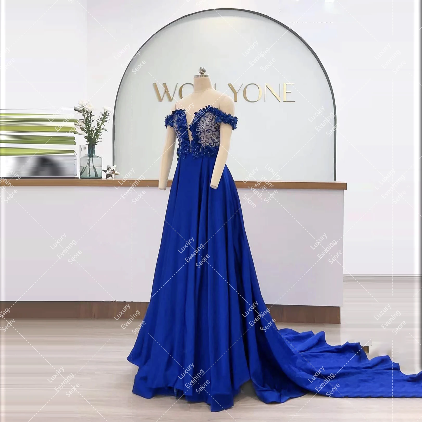 

Gorgeous Blue Celebrity Evening Dresses A Line Woman's Sexy Sequined 3D Flower V Neck Off The Shoulder Formal Party Prom Gowns