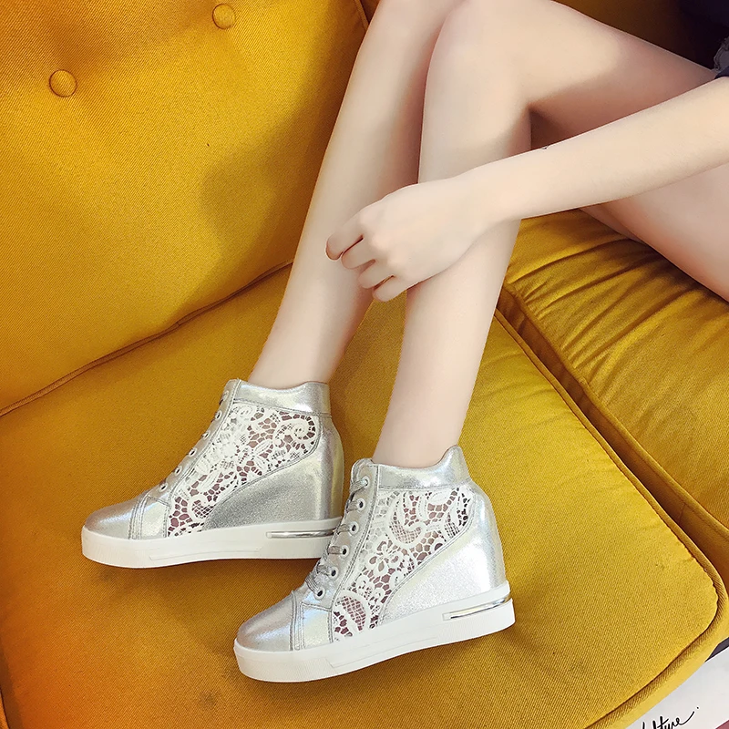 Women Wedge Platform Sneakers Rubber Brogue Leather High heels Lace Up Shoes Pointed Toe Height Increasing Creepers White Silver