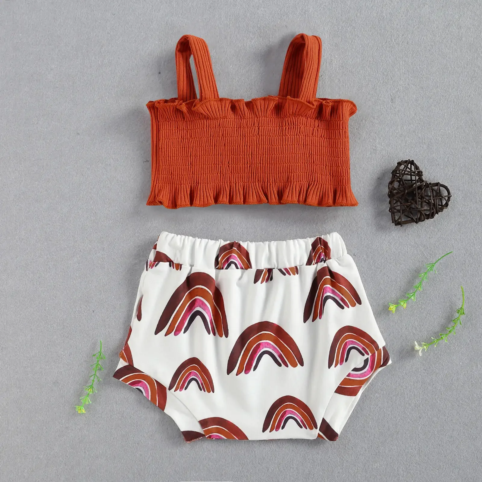 Zomerkledingset voor babymeisjes: geribbelde tanktops en regenboogshorts