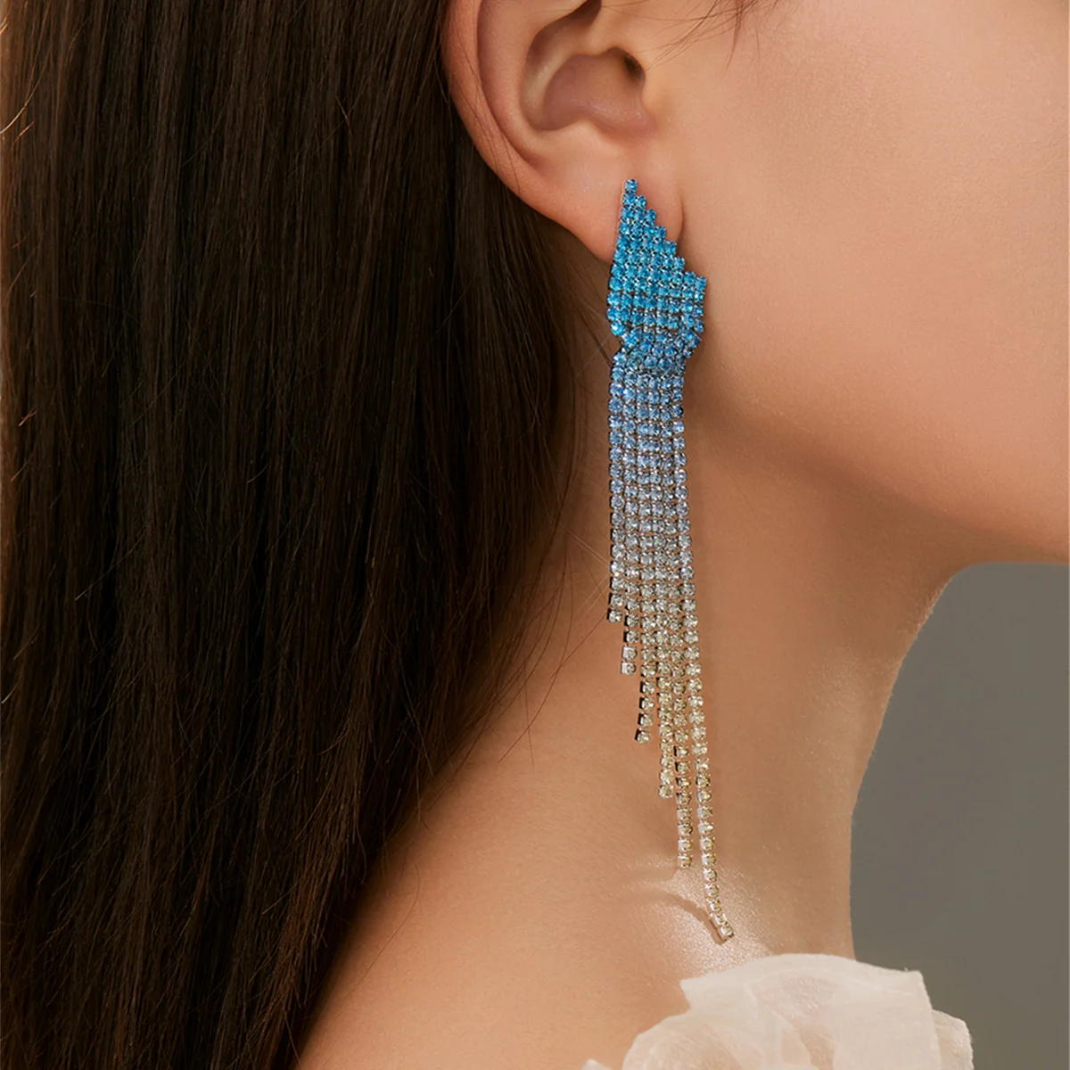 

Long Tassel Earrings Jewelry For Women Gradient Chandelier Earrings Rhinestone Sparkling Dangling Wedding Prom Ear Studs