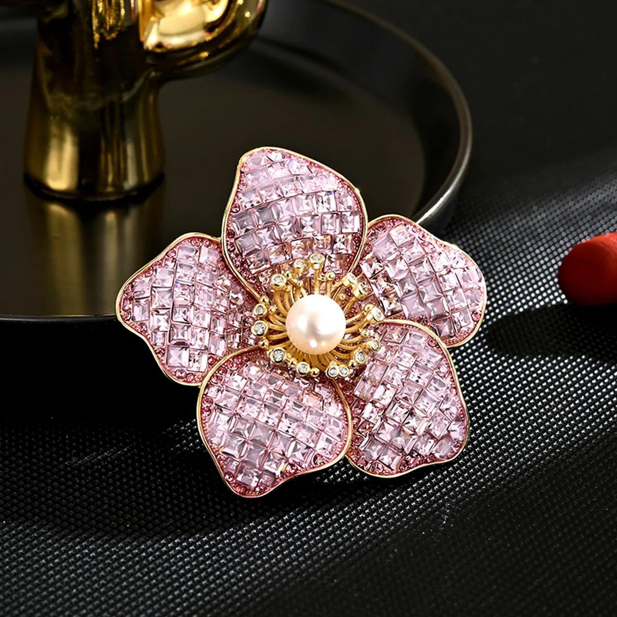 

Camellia Brooch, Luxury Style Corsage, Elegant Lapel Pin for Women, New Arrival