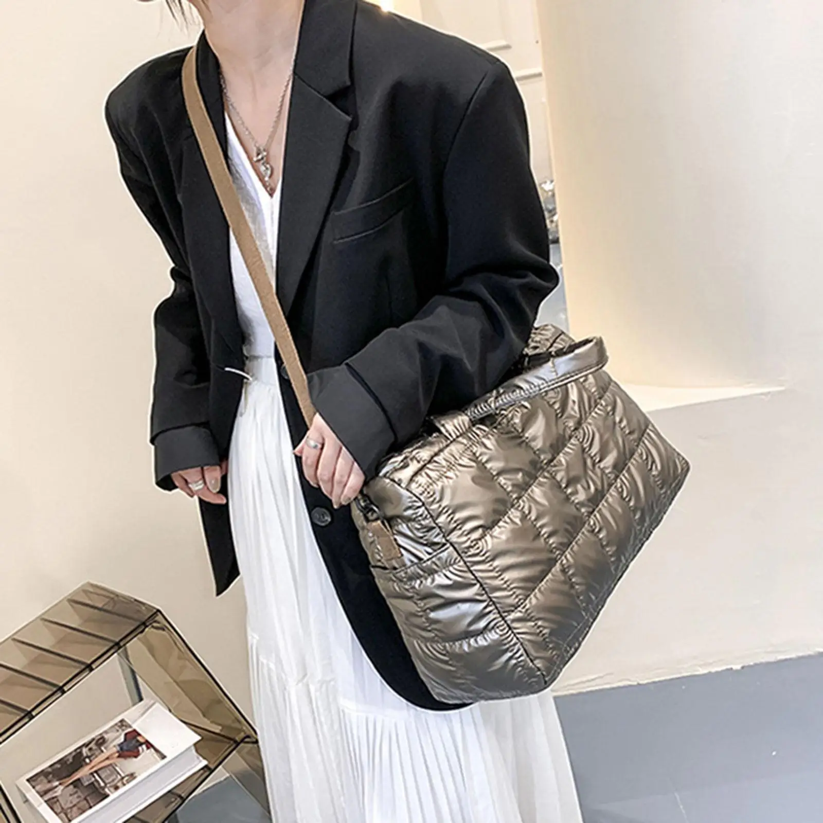 

Puffer Crossbody Bag for Women Y2K Big Capacity Down Satchel Quilted Tote Bag