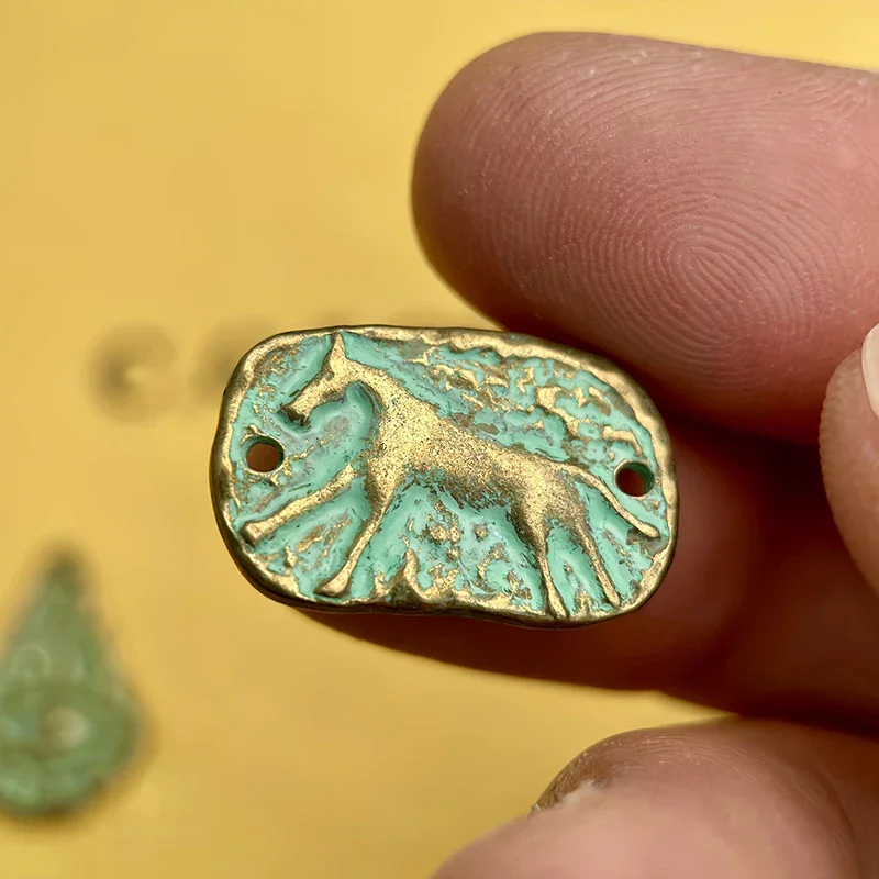 10 قطعة مختلفة الرجعية الطوطم نمط المعلقات زر معدني للملابس معاطف الزي الرسمي سترة ديكور معلقة DIY بها بنفسك صنع الملحقات #2