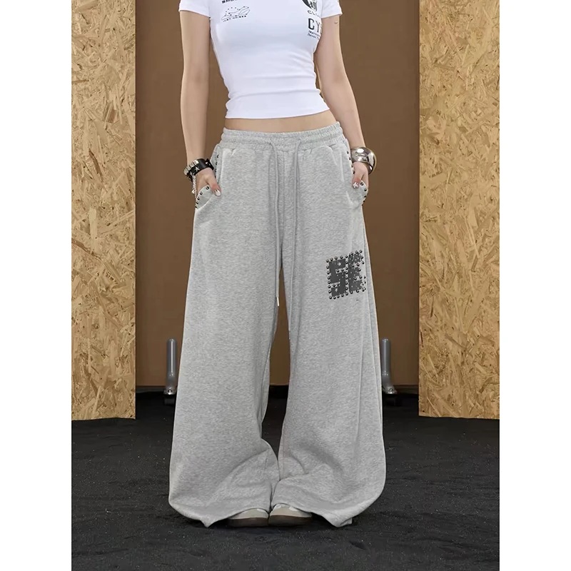 YIBASHU Women Baggy Print Sweatpants Y2k Pants Harajuku Gray Dance Pants Japanese 2000s Style Vintage Rivet Trousers Clothes