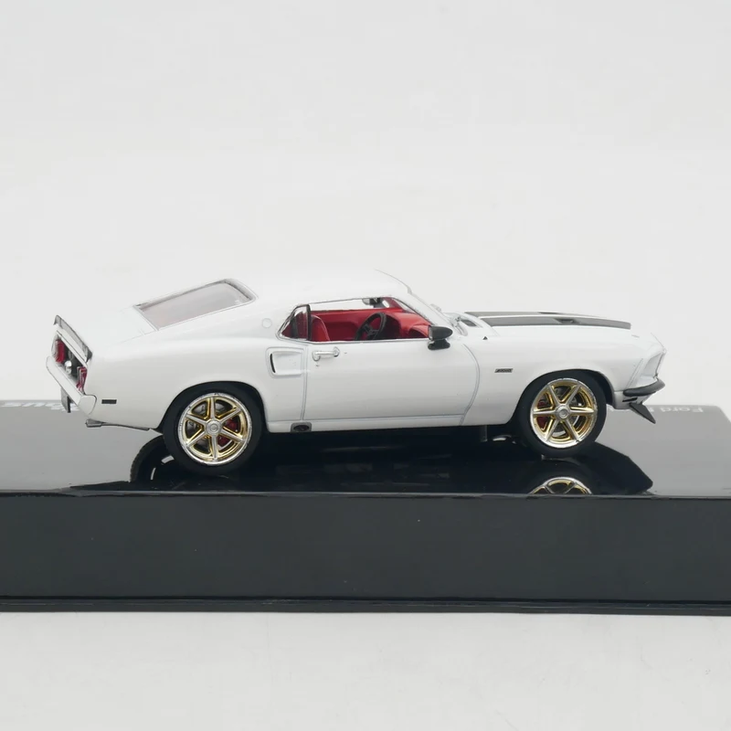 دييكاست IXO 1:43 مقياس فورد موستانج Fastback فيلم سيارة سبيكة سيارة نموذج تحصيل لعبة هدية تذكارية عرض حلية