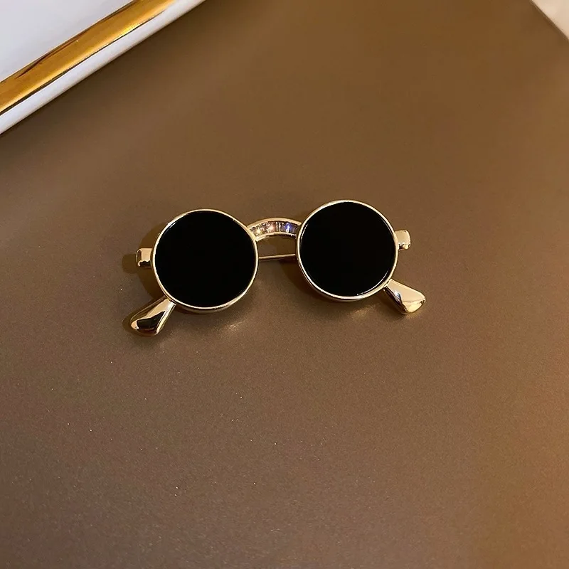 1Pc Mini Sunglasses Brooch for Men Women Lovely Glasses Brooches Pins Jewelry Trendy Accessories Party Gift Cool Thing 2024