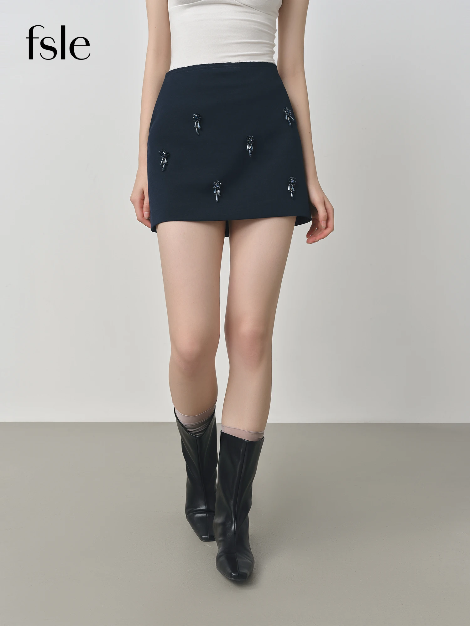 

FSLE Elegant Beaded Flattering Slim Fit A-Line Skirt for Women 2025 Autumn New Arrival Skirts 25FS13170