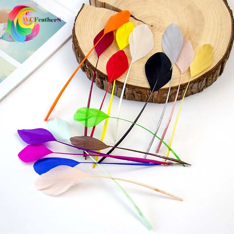 Natürlich zugeschnittene Gänsefedern, 15–20 cm, 100 Stück, weiche, flauschige Federn für DIY-Bastelarbeiten, Hochzeit, Party, Tischdekoration, Zubehör