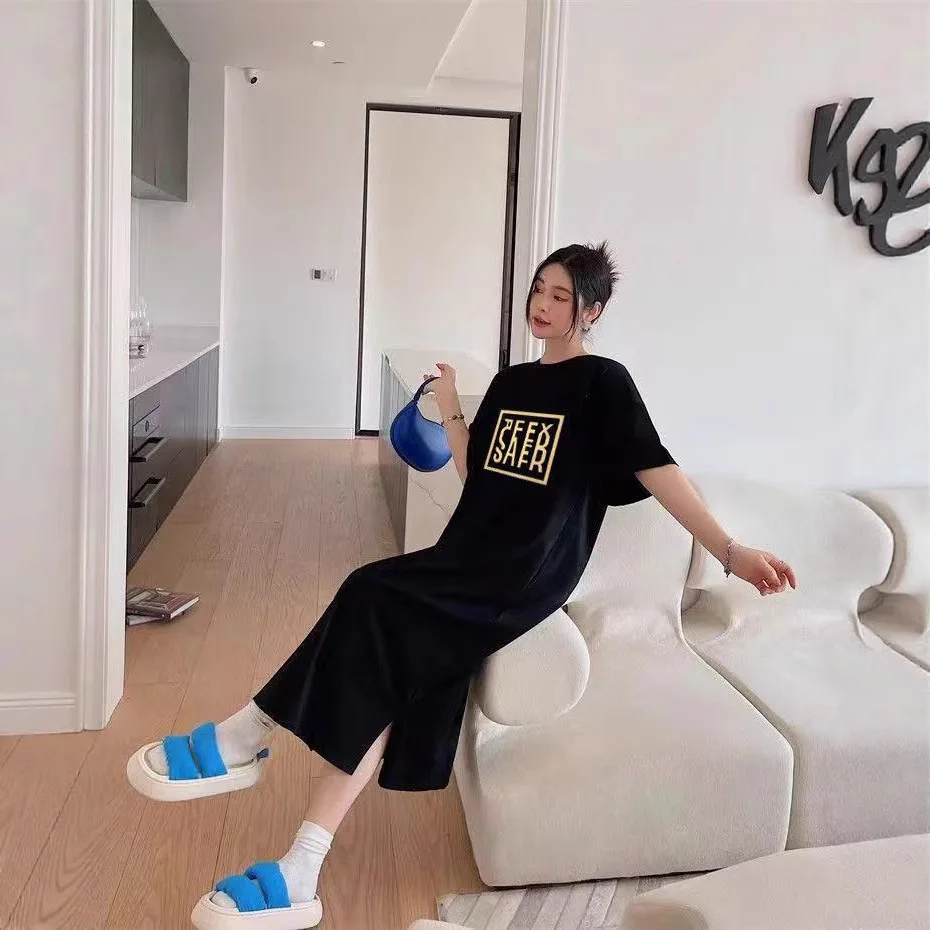 Estate nuovo stile versione coreana abito t-shirt casual semplice vestibilità ampia maniche corte spacco laterale stampa di lettere in stile inattivo