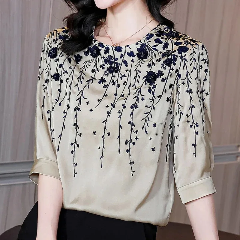 New Summer Silk Women Blouse Casual Loose Half Sleeve Floral Embroidery Satin Shirt Woman Elegant Office Lady Tops Blusas 19180