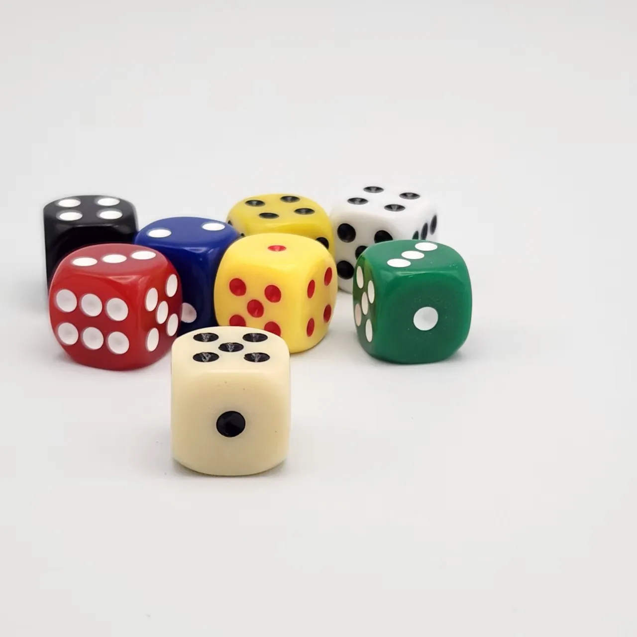 8 قطع 16 ملم نرد مربع صلب غير شفاف من الأكريليك، مناسب لألعاب الطاولة والترفيه والتدريس وأغراض متعددة #6