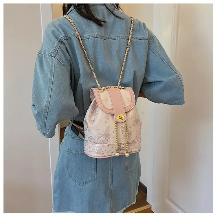 

2025 Fashionista Must-Have Cute Heart Shape Niche Style Crossbody Shoulder Bag Perfect for Any Outfit