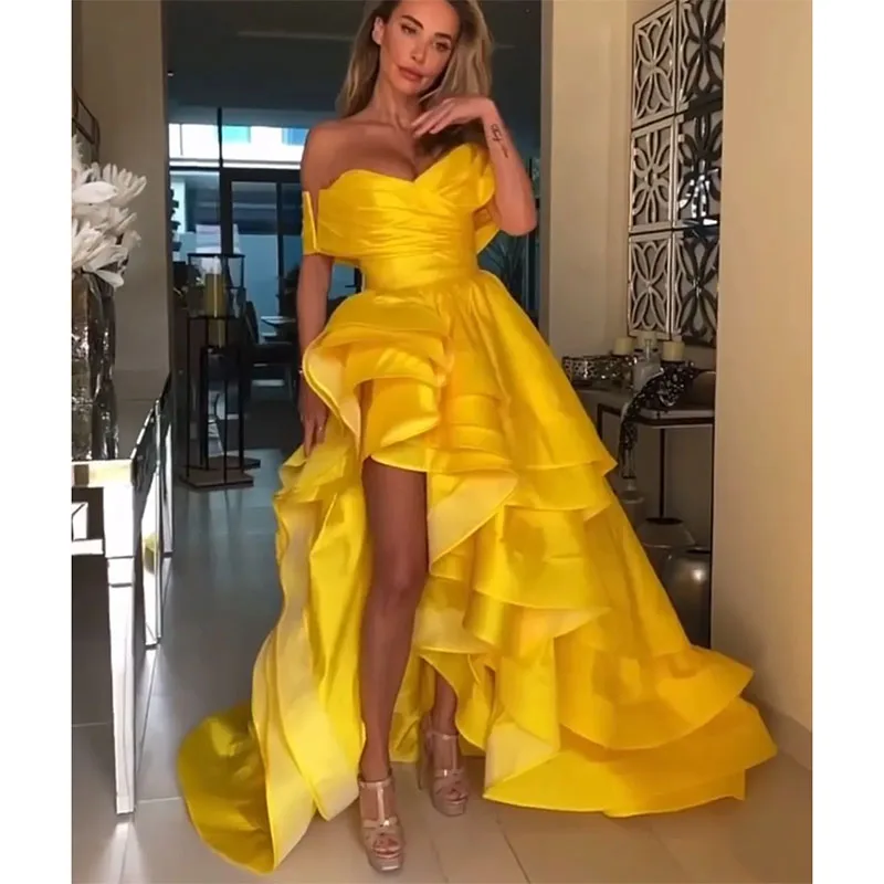 Elegante vestido De noche amarillo con hombros descubiertos para mujer, vestido De fiesta Formal plisado con volantes, tren De barrido, vestido De Graduación