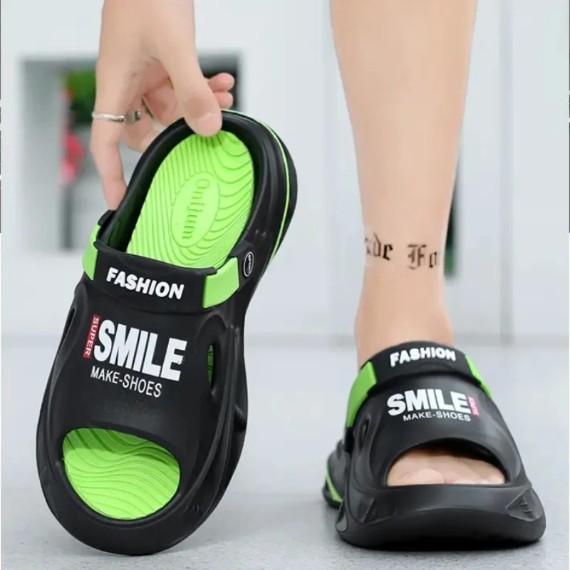 2024 New Men Outdoor Sandals Slippers Beach Comfortable Thick Sole Clogs Men Casual Shoes Garden Shoes Men Women Beach Sandals