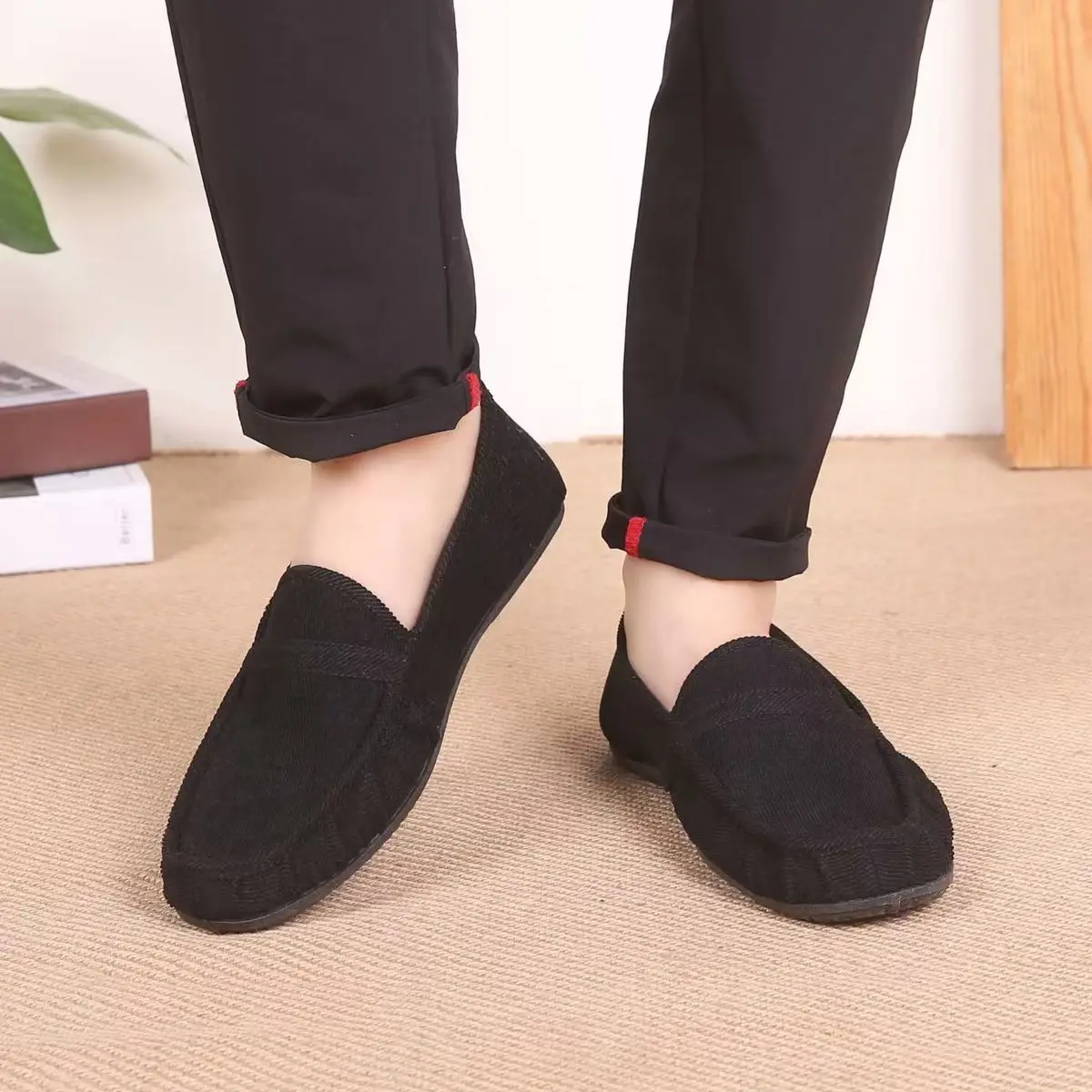 Men's Classic Low-Profile Moccasins Comfortable Casual All-Match Slip-On Breathable Anti-Odor Work Shoes for Fathers