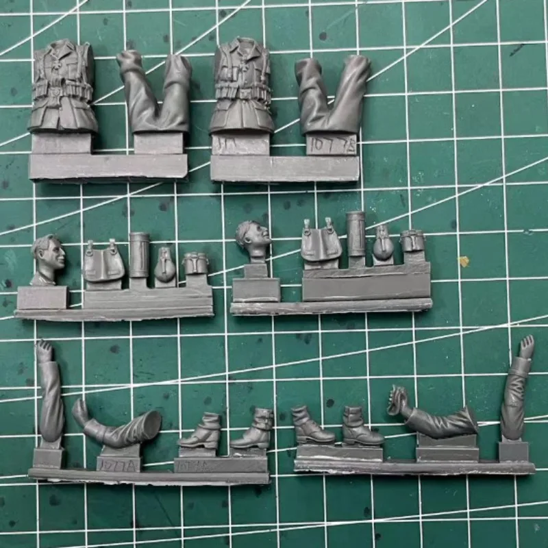 1/35 Scale Hobby Miniature Resin Figure Assembled Model Kits Historical Ancient 2 Grenadiers Unassembled and Unpainted