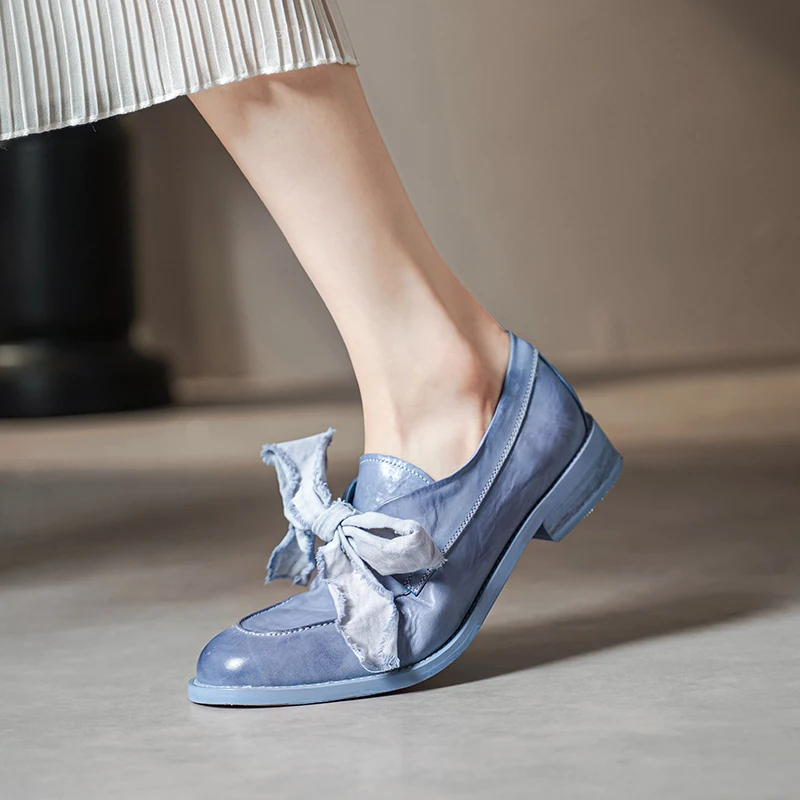 أحذية بروغ للنساء من جلد الحصان الأصلي بلون سادة ومقدمة مستديرة ورباط علوي أحذية مسطحة للسيدات مصنوعة يدويًا