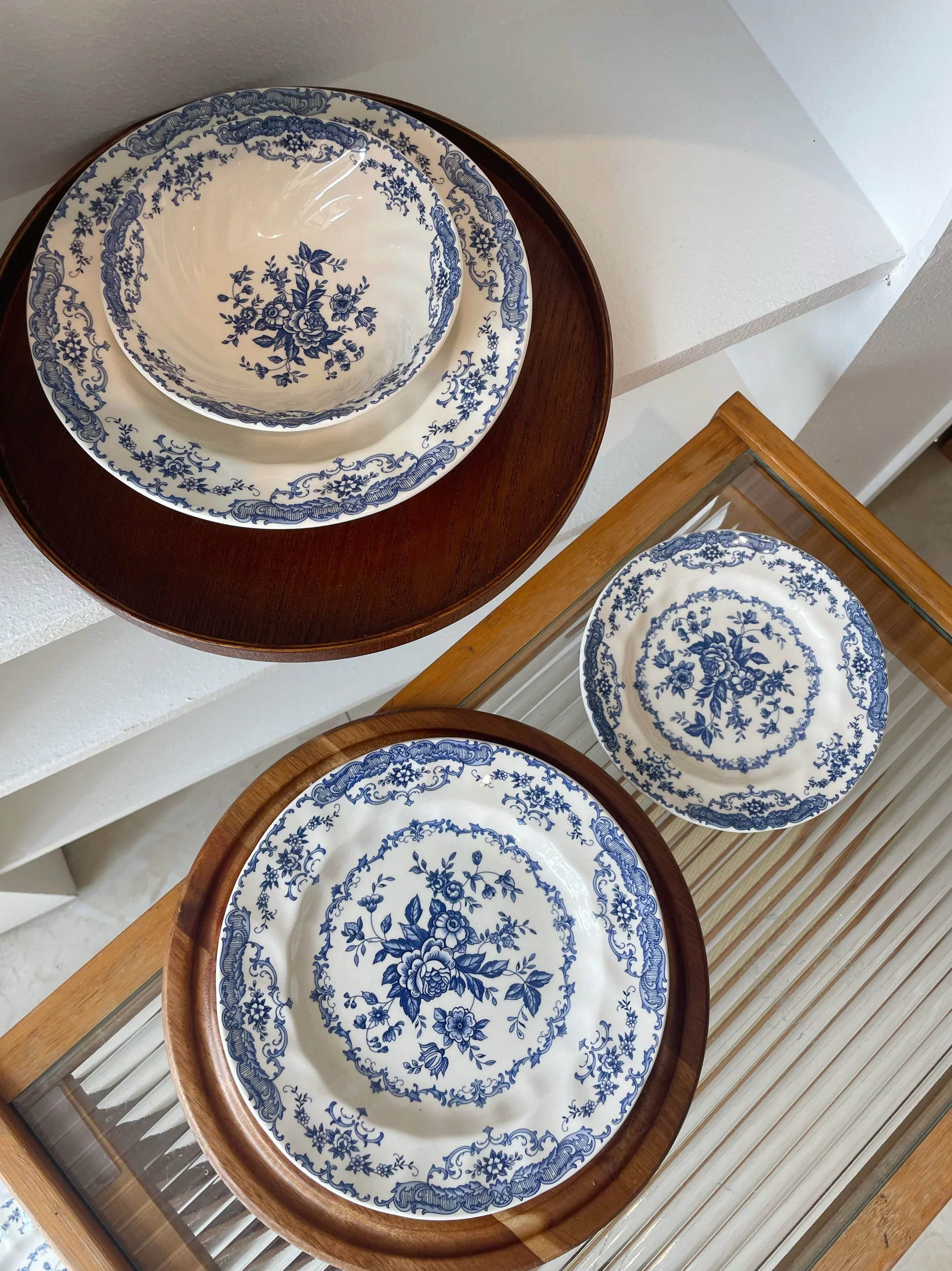 

Retro Blue Flower Plate Underglaze Yellow Porcelain Dinnerware Deep Di Rice Bowl Wave Relief Countryside Sle Handmade Pot...