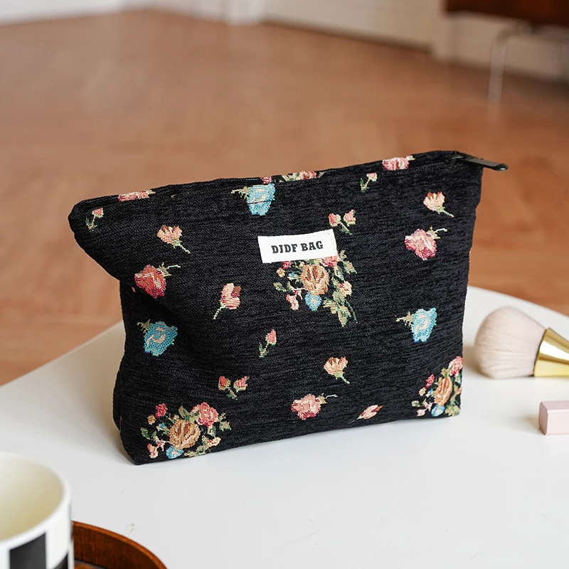 DJDF Women\'s Cosmetic Bag Vintage Black Background Flower Skincare Product Storage Bag Portable Travel Toiletry Bag Coin Purse