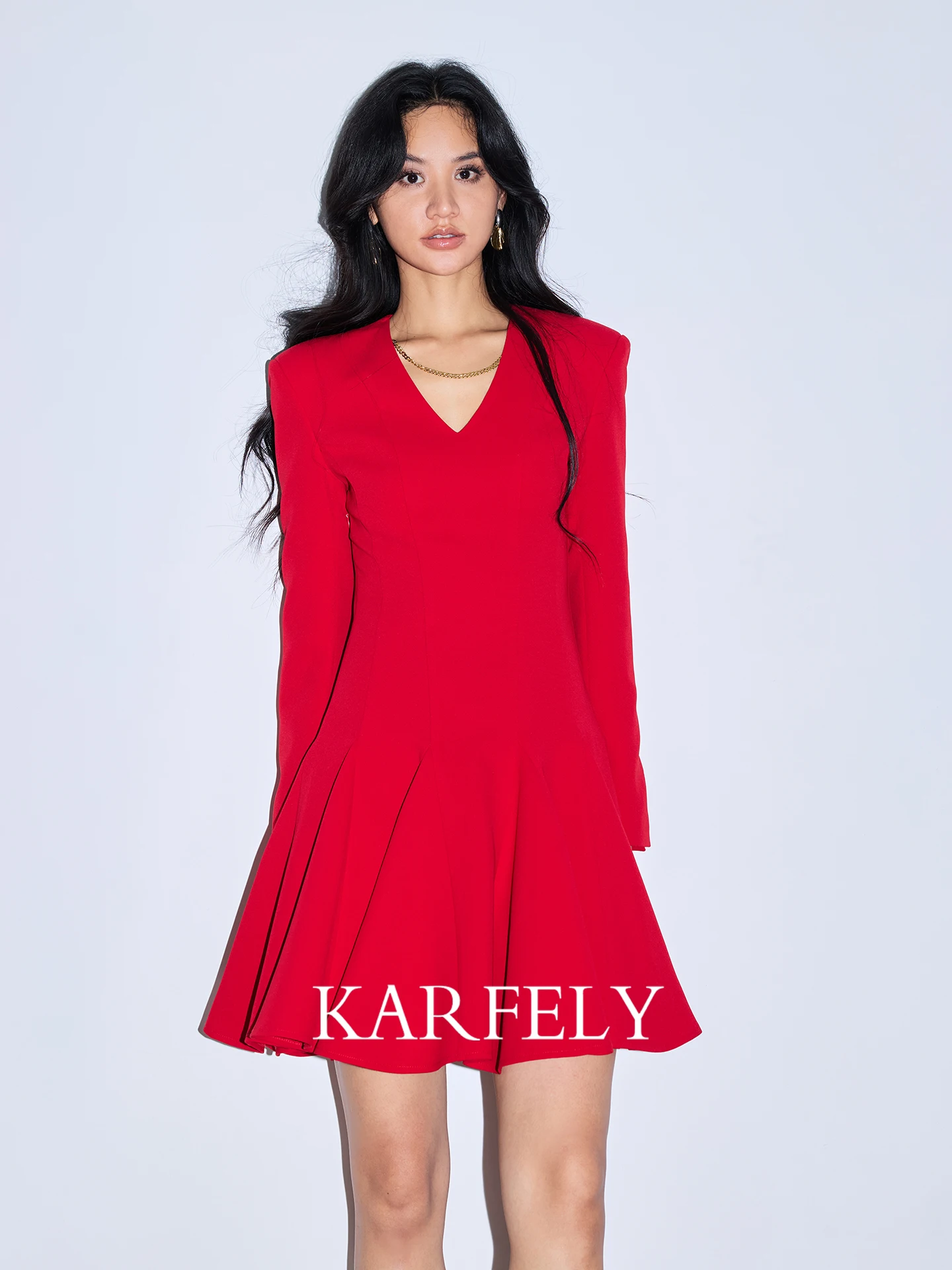 

Оригинальный дизайн KARFLY: приталенное платье из ацетатного волокна с длинным рукавом и V-образным вырезом, красное, с юбкой-зонтиком, для повседневной носки.