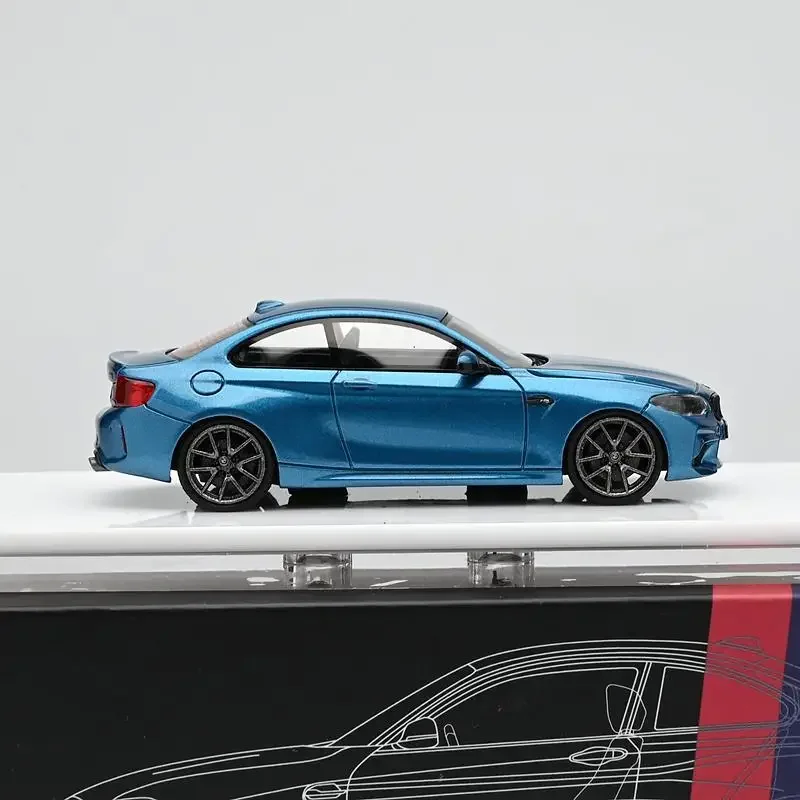 صالة السيارات 1:64 BMW M2 إصدار محدود من نماذج السيارات النهائية الثابتة من الراتنج، مجموعة ألعاب للأطفال، هدايا السنة الجديدة للأصدقاء