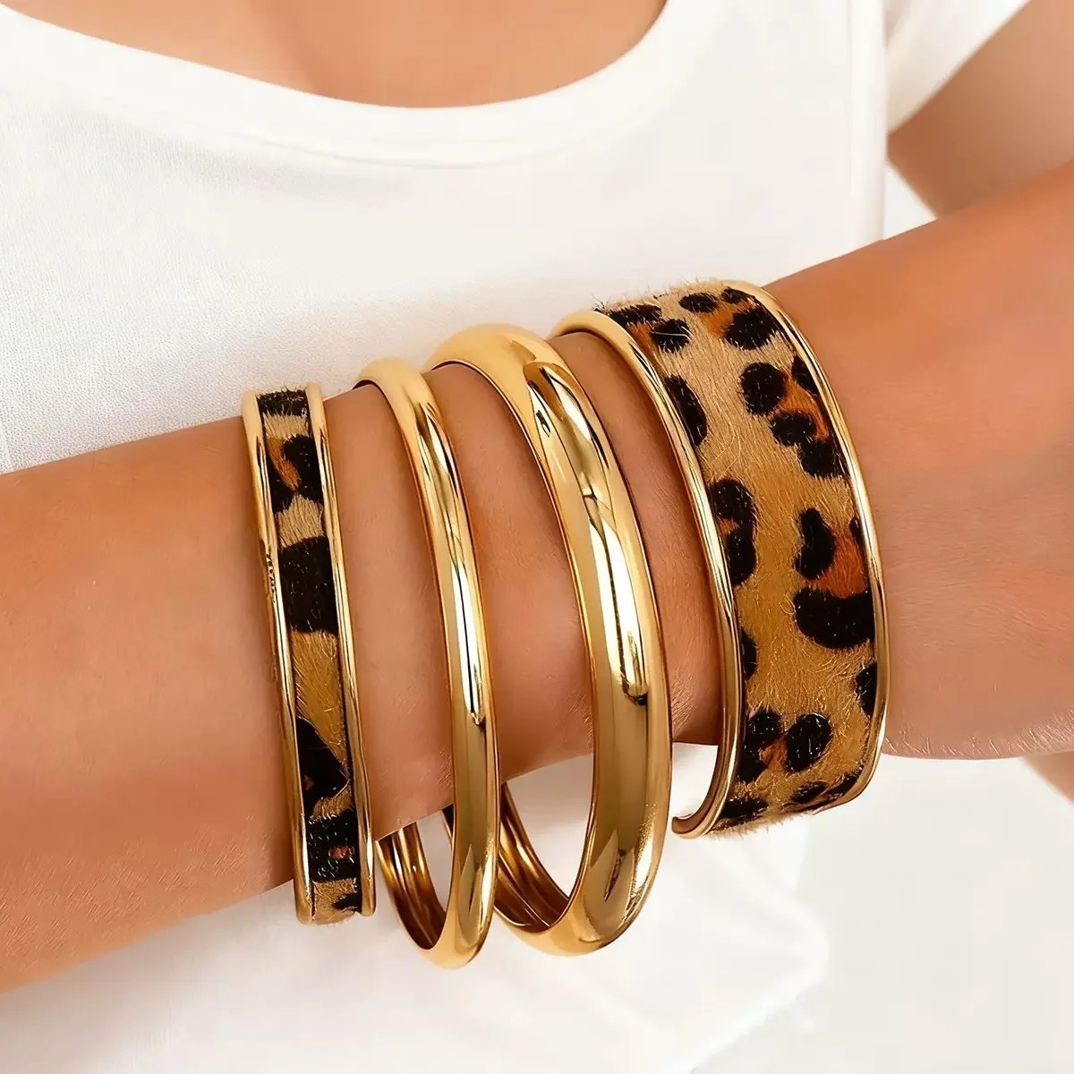 New High-end Leopard Print Bracelet for Women, Glossy Stacked Bracelet Set, Street Trend Niche Jewelry