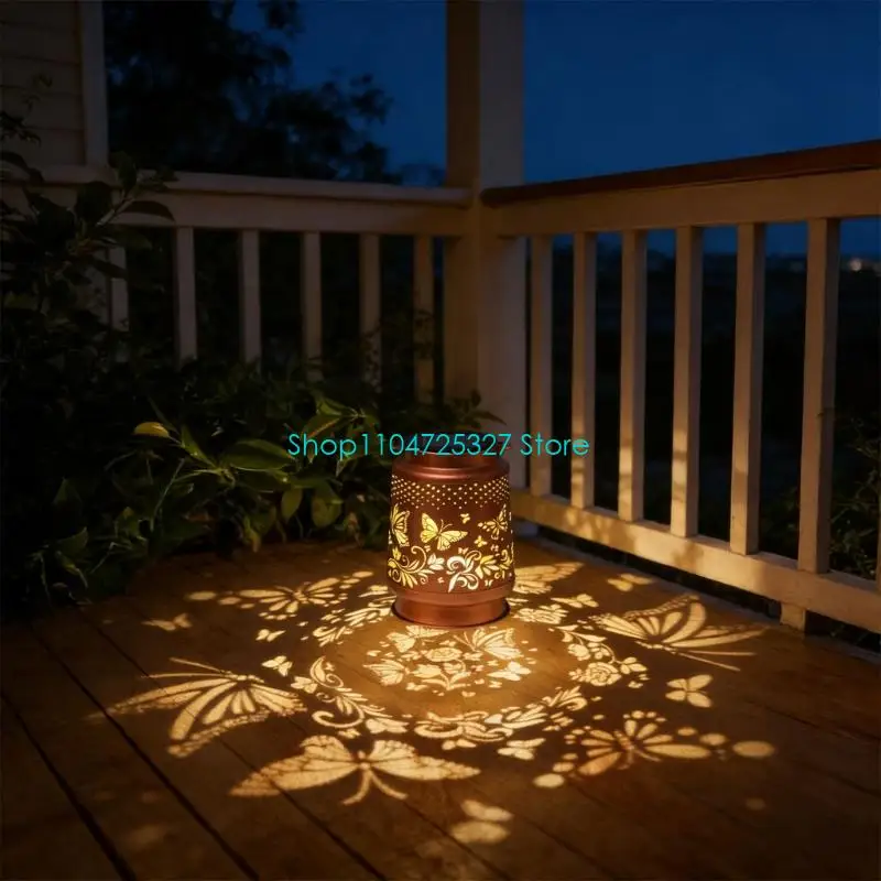 D8KF Traditional Metal Operated Lantern With 400mAh Battery Weatherproof Outdoor Lighting Excellent For Mother Day Surprise