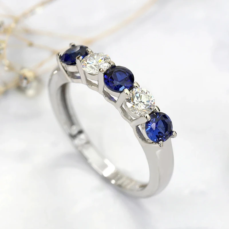 Huitan Helle Bunte Zirkonia Dünne Fingerringe für Frauen Modische Weibliche Ringe Hochzeit Party Hot Statement Schmuck