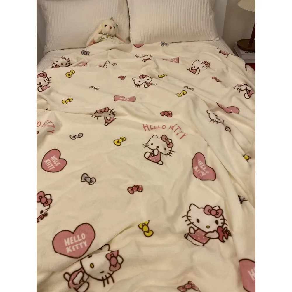 Couverture en peluche en agneau Hello Kitty Cat, véritable couverture mignonne, couverture épaissie pour sites de lait, housse de canapé, cadeau chaud, hiver