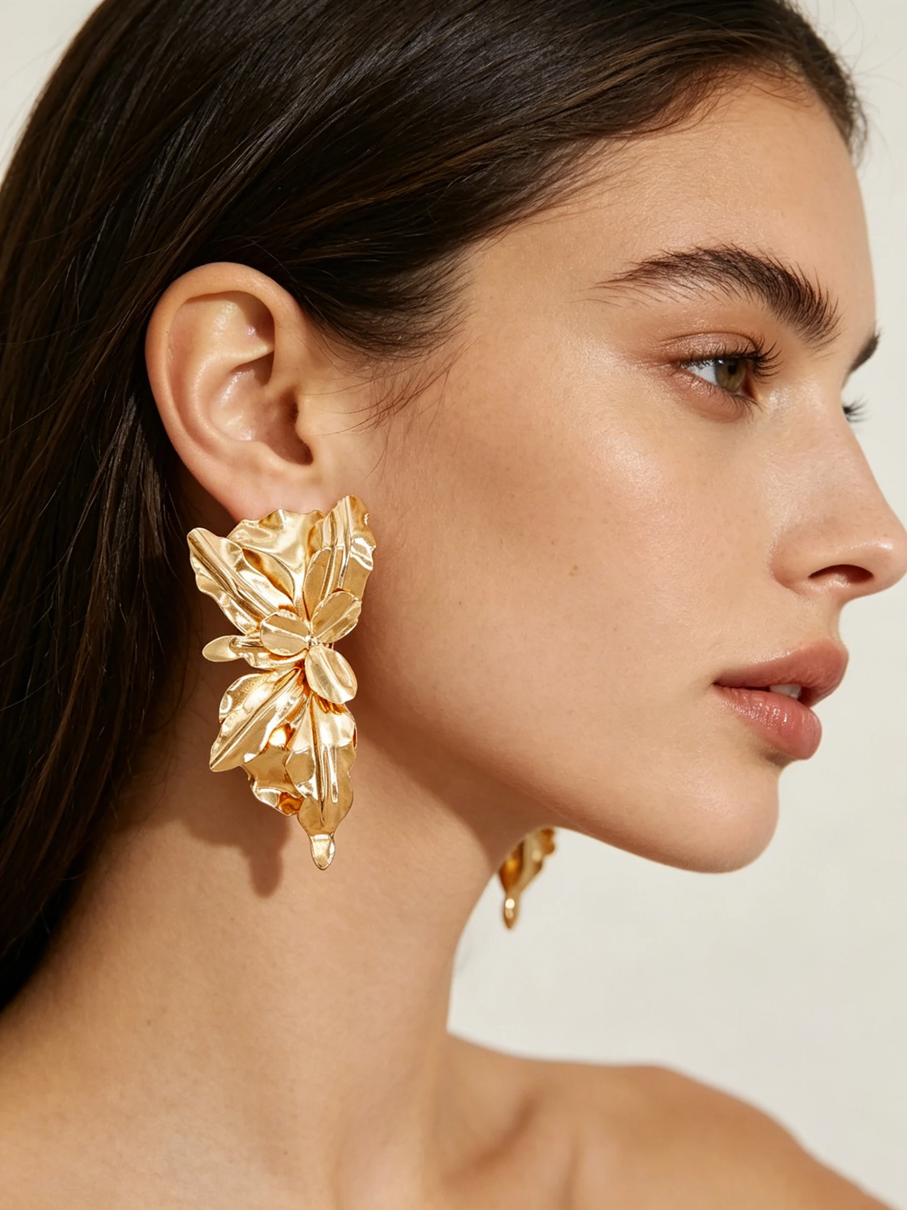 Trendy Gold Color 3D Flower Drop Earrings Irregular Wavy Ruffled Leaf Statement Dangle Earrings for Women Wedding Party Jewelry