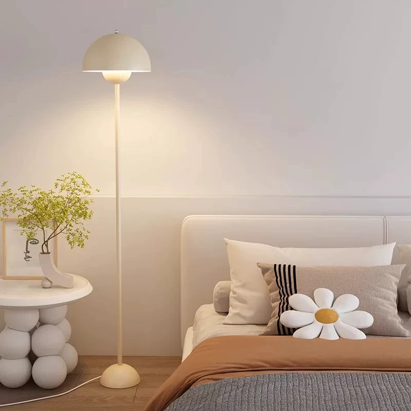 Modern Cream Style Led Floor Lamp Living Room Side Bedroom Bedside Ambient Desk Simple Flower Bud Floor Decoration Table Lamp