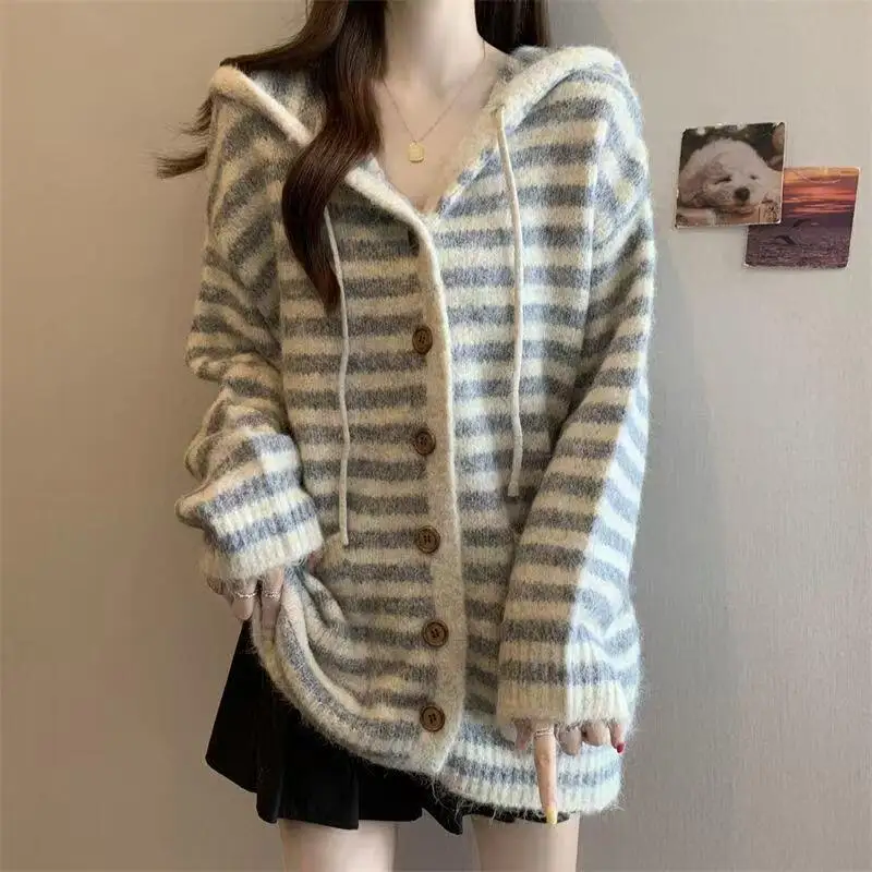 

Girl Knitted Cardigan Autumn Stripe Hooded Plus Size Fat Mm Loose Lazy Wind Fashion Sweater Coat Dopamine New Style Wholesale