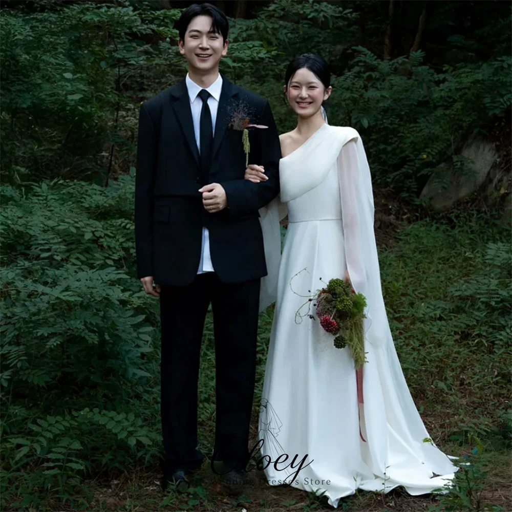 OLOEY Customized Elegant One‑Shoulder Long Sleeve Korea Wedding Dress Photo Shoot Satin A‑Line Bridal Gown Lawn Wedding 웨딩드레스