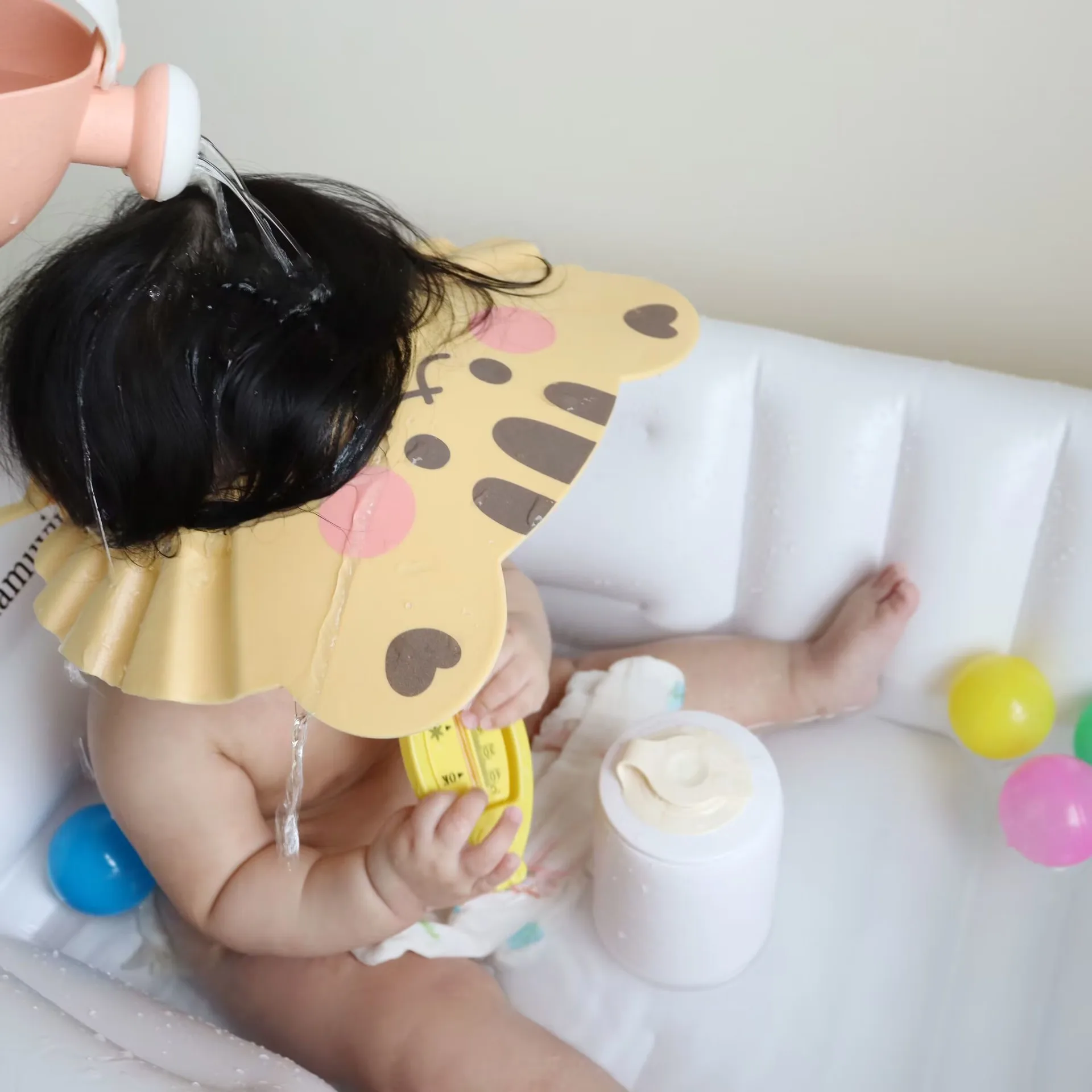

Ins Wind New Baby Bath Cap Waterproof Shampoo Cap Children's Water Barrier Cap Baby Shampoo Magical Adjustable