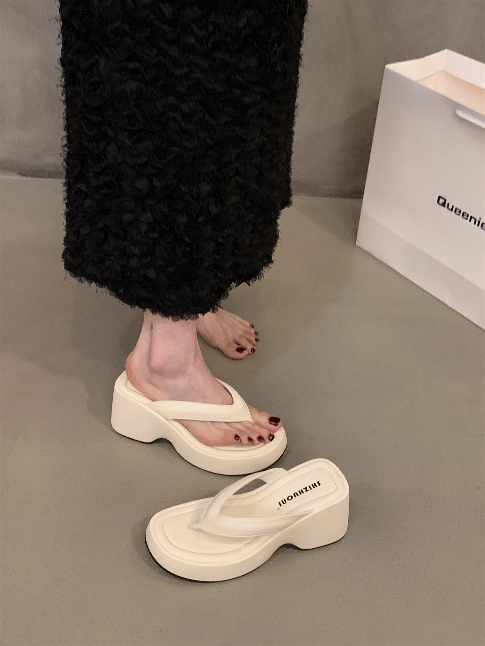 Female Shoes On A Wedge House Slippers Platform Slides Women Heels Fashion Rubber Flip Flops 2024 High Beach Luxury Hawaiian PU