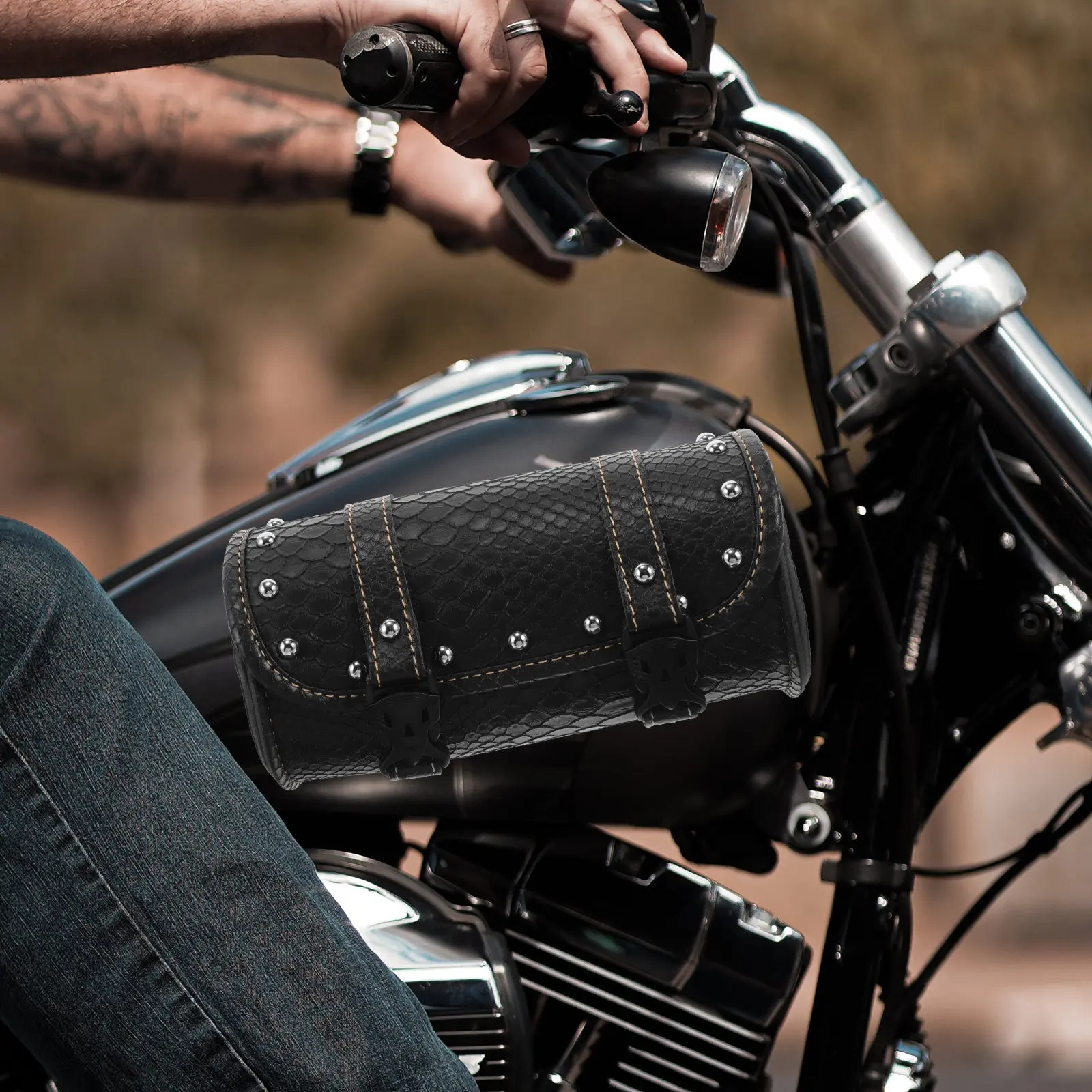 

Solid Motorcycle Saddle Bag Splashproof Quick Access Buckle Design Compact Size Front Back Mount Tail Bag Organizer