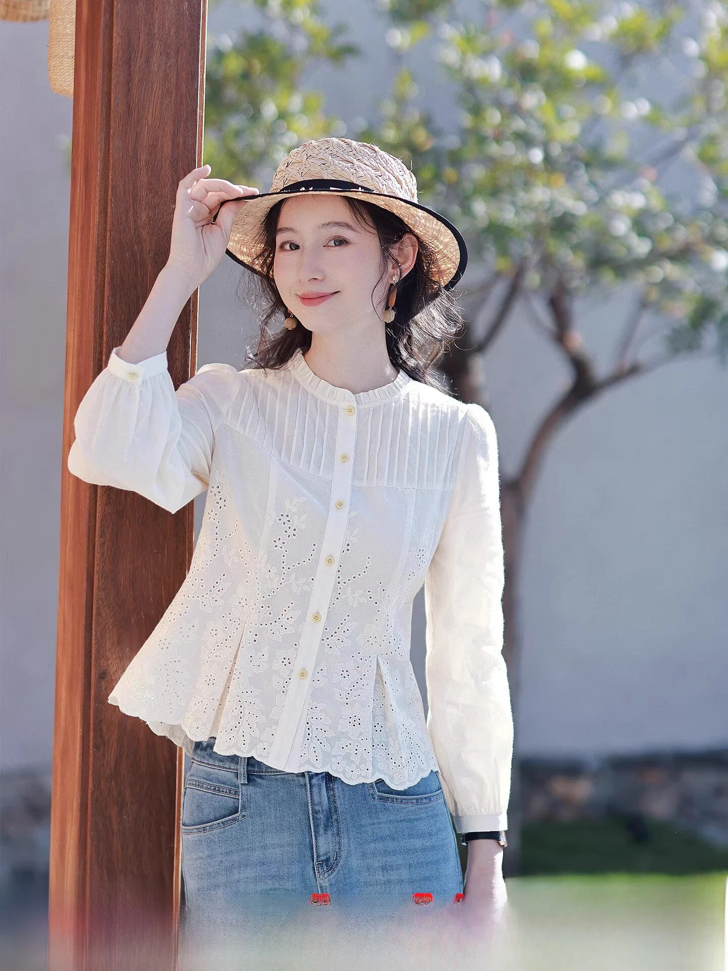 

Red Thread Artistic Long Sleeve Women's Shirt Slim Fit Embroidered Spring 2026 Fashion Elegant Slimming Top Cotton Pure