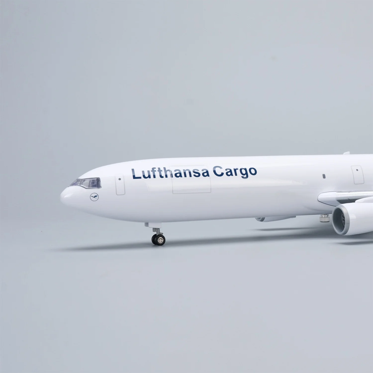 47cm Scale Airplane Lufthansa Md-11 Airlines Model Aircraft Resin Diecast Airplane With Stand & Wheel Plane Collect Gift Display