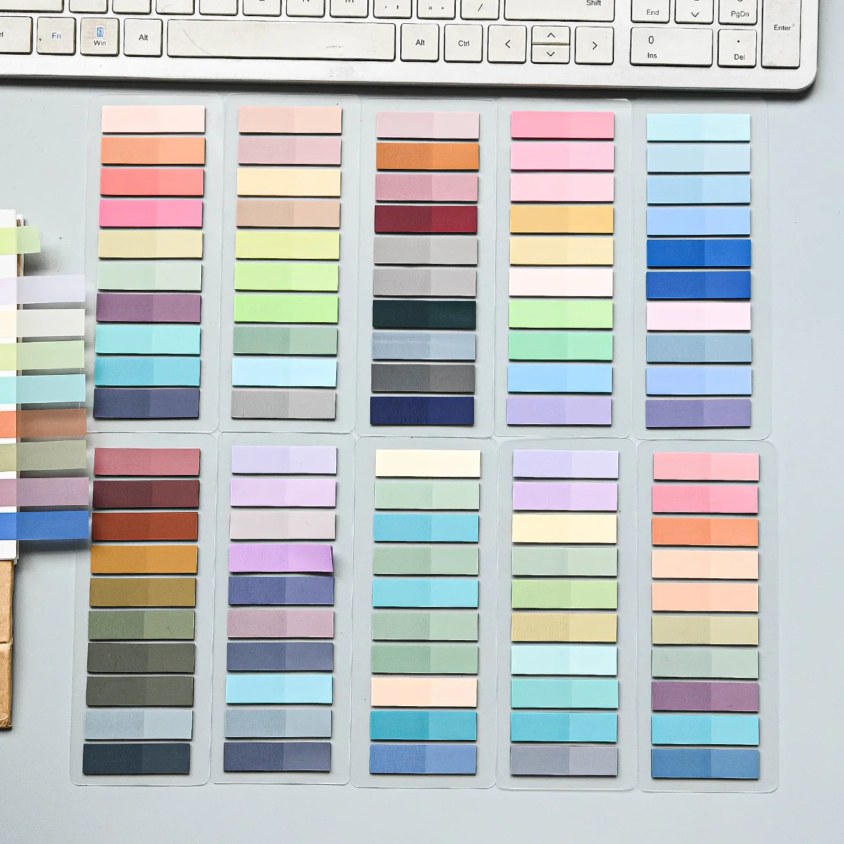 

2000 шт. липких заметок, прозрачные маркеры страниц и индексные вкладки, самоклеящиеся вкладки для записываемых книг для офисных школьных принадлежностей, чтение Anno