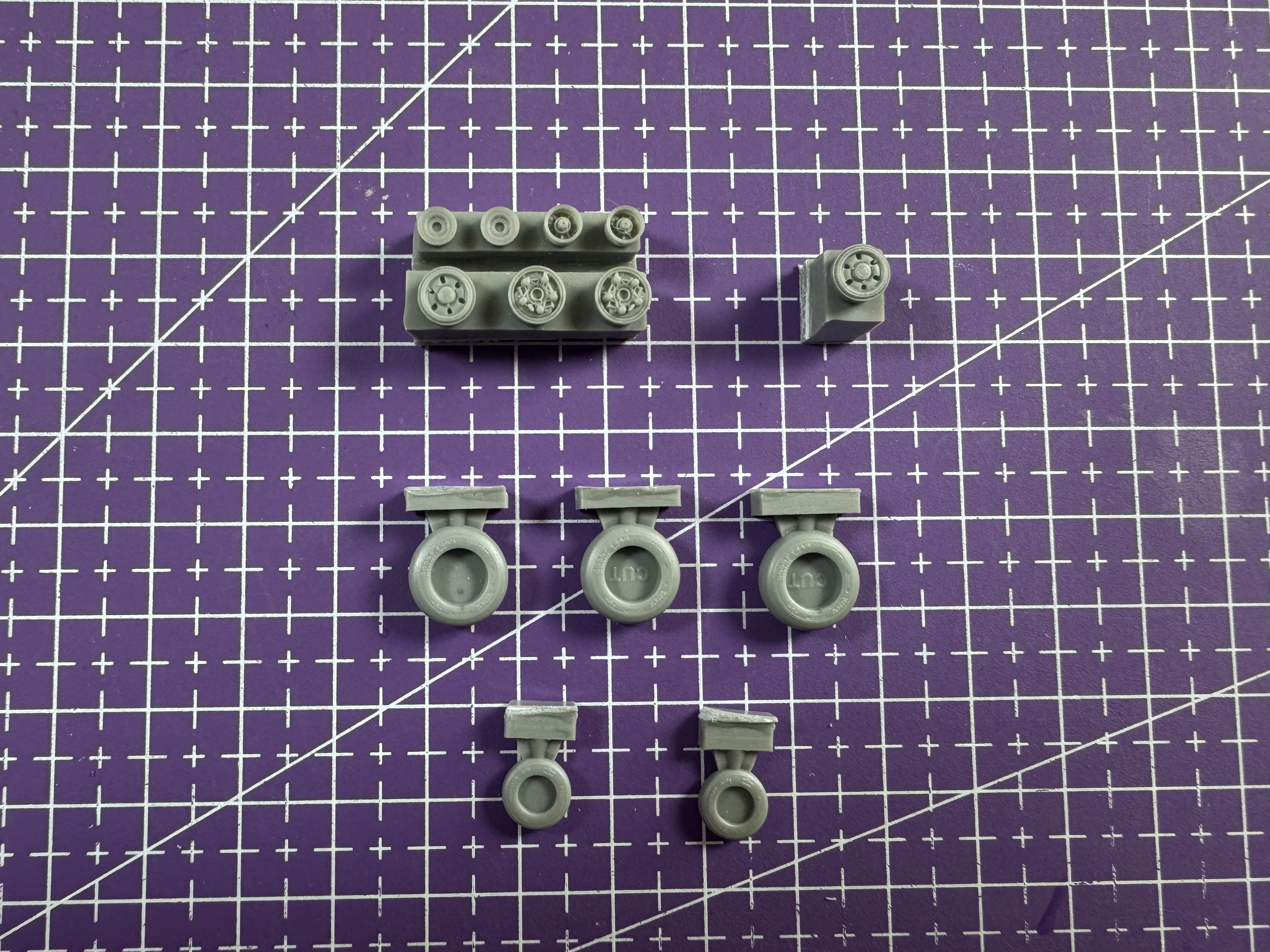 

1:72 Die Casting Resin Model Assembly Kit, GK, Resin Wheel, Unpainted, Assembly Required (F18EFG)