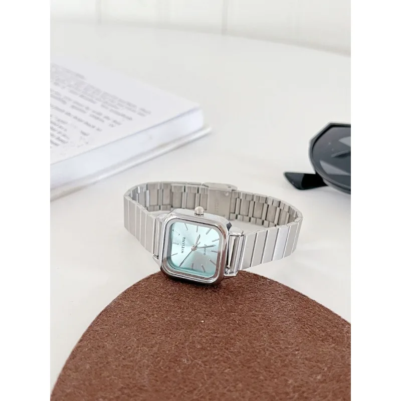 ساعة كوارتز رقمية صغيرة الحجم للنساء، ساعة كوارتز عالية الجودة لطلاب المدارس الثانوية، هدية عيد ميلاد كورية