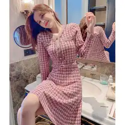 2024 New Autumn Women's Small Fragrant Knitted Dress with V-neck Small Height and Waist Fashionable Age Reducing Skirt