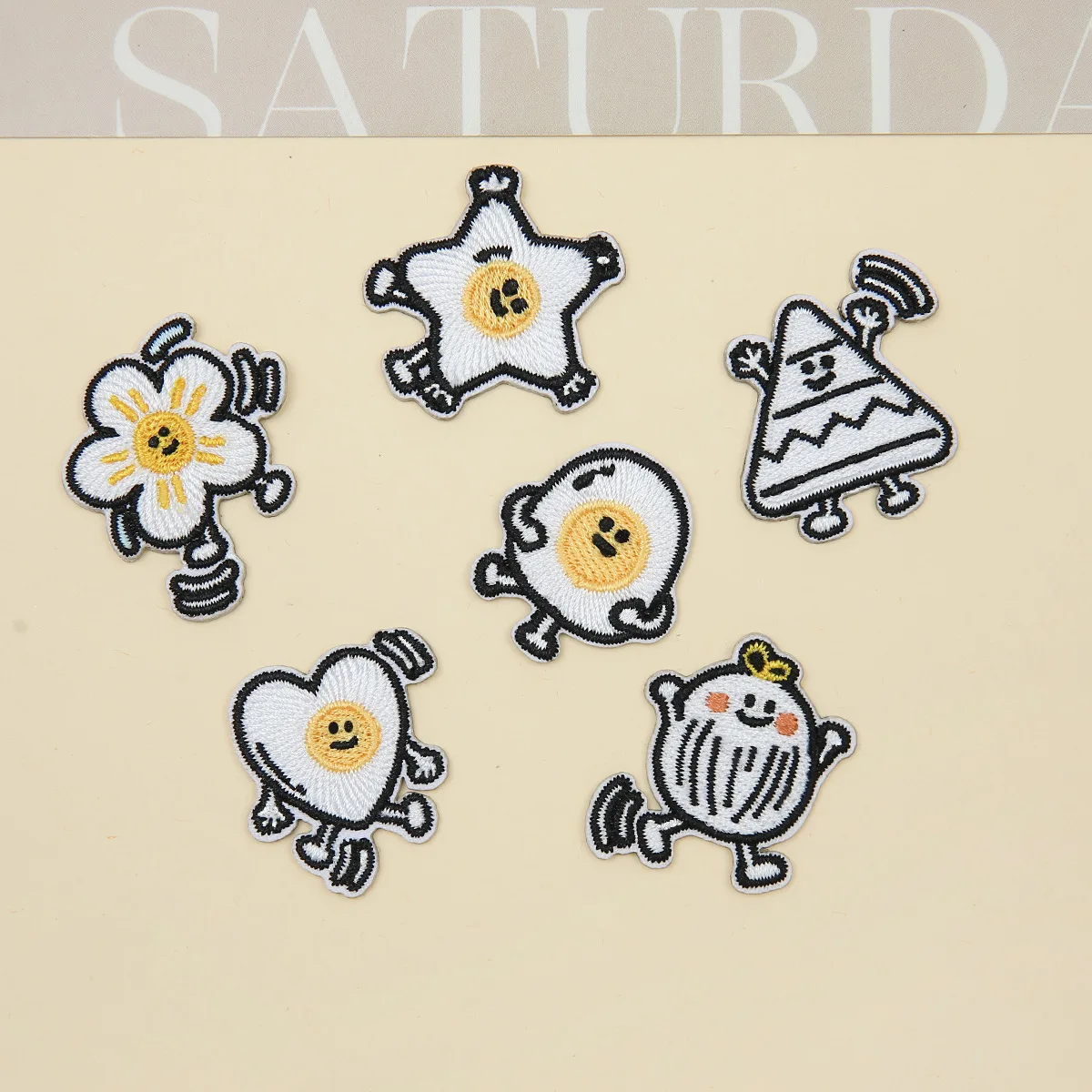 Cartoon fried egg embroidery cloth sticker self-adhesive patch sticker ironing repair Korean DIY water cup webbing canvas bag decoration