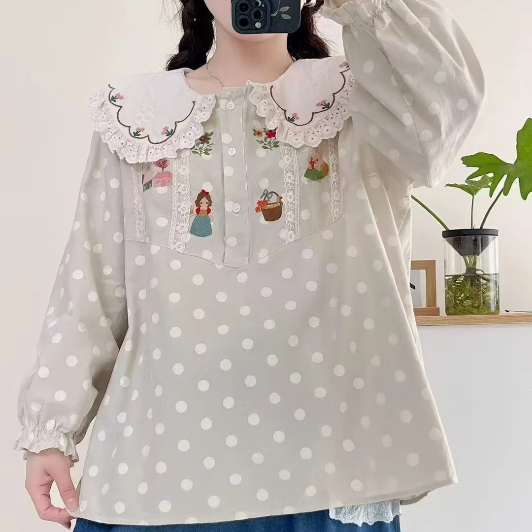 新しい 2025 春コットンリネン長袖シャツ、女性ピーターパン襟刺繍、森ガールヴィンテージ甘いルーズブラウス T53416CC